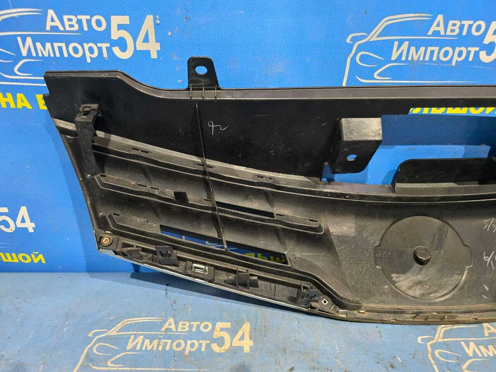 Решетка радиатора NISSAN NOTE 2008-2012