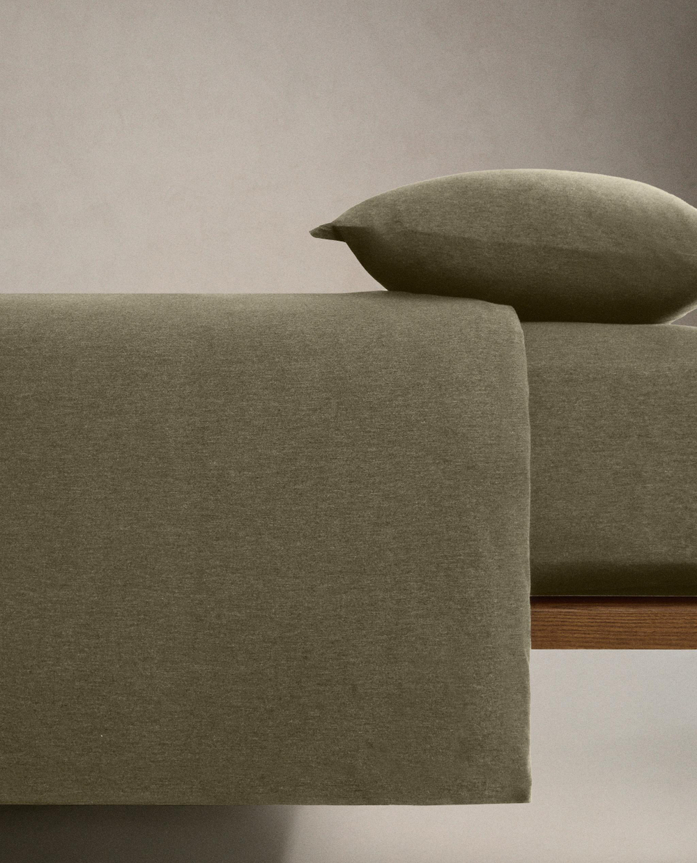 Zara Home - Простыня из модального трикотажа (140 г/м2), высота 30 см, зеленый, 160х200х30 см
