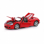 Модель  1:24, Porsche Carrera GT, открываются передние двери, капот и багажник, свет, звук