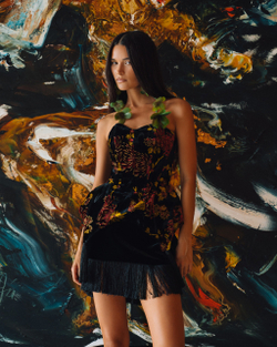 Корсет с кистями