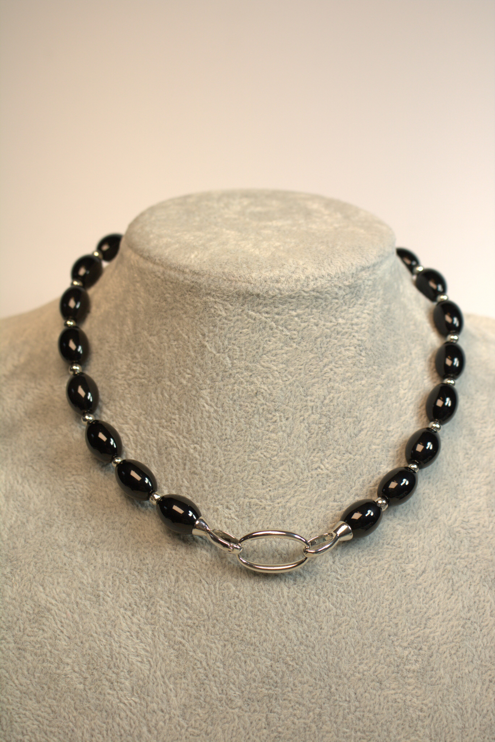 Колье из натурального черного агата "Черное сердце"