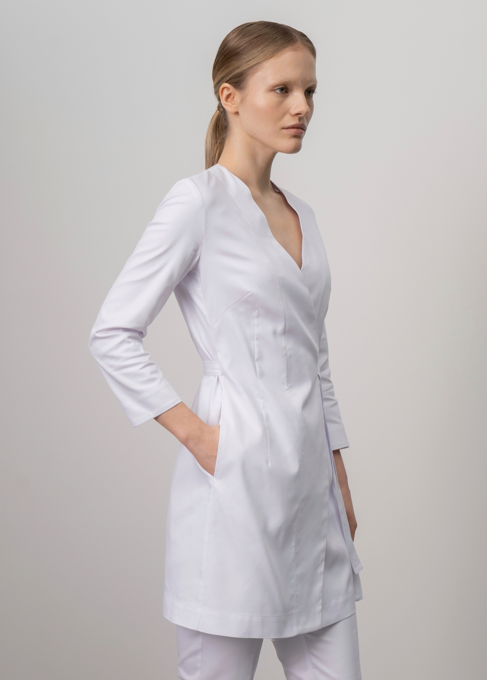 Медицинский халат с запахом