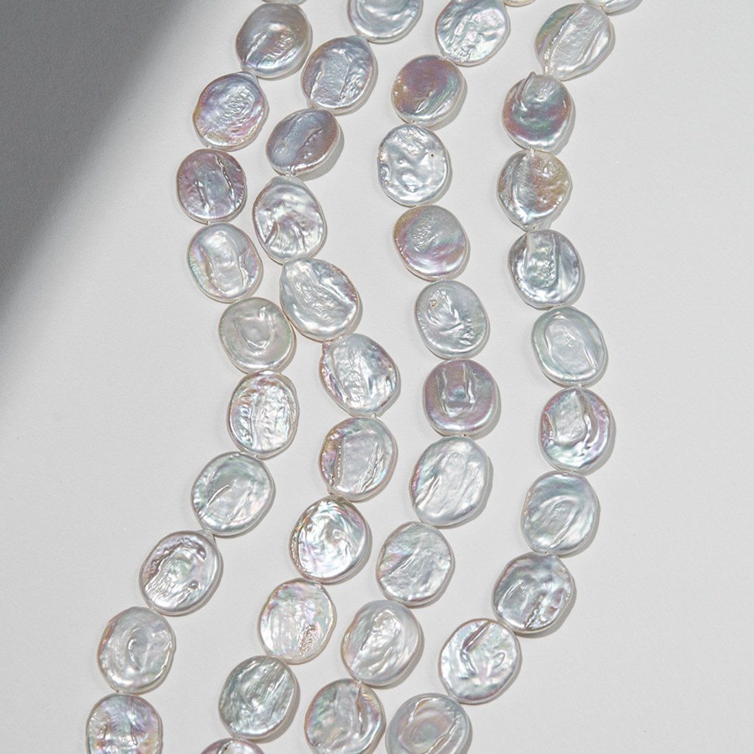 Жемчуг культивированный в форме овала, серый, 17*14мм