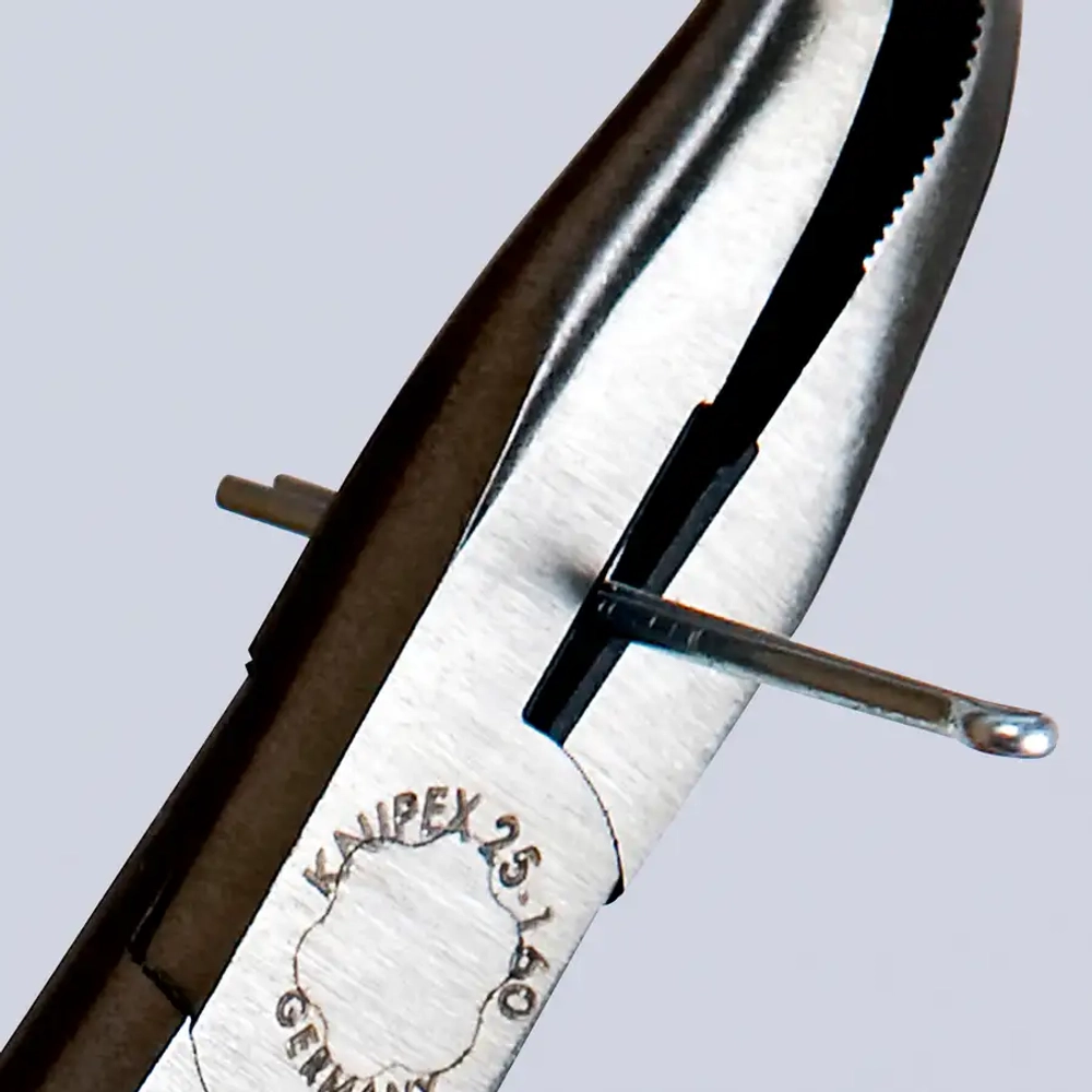Длинногубцы чернёные 160 мм Knipex 25 21 160