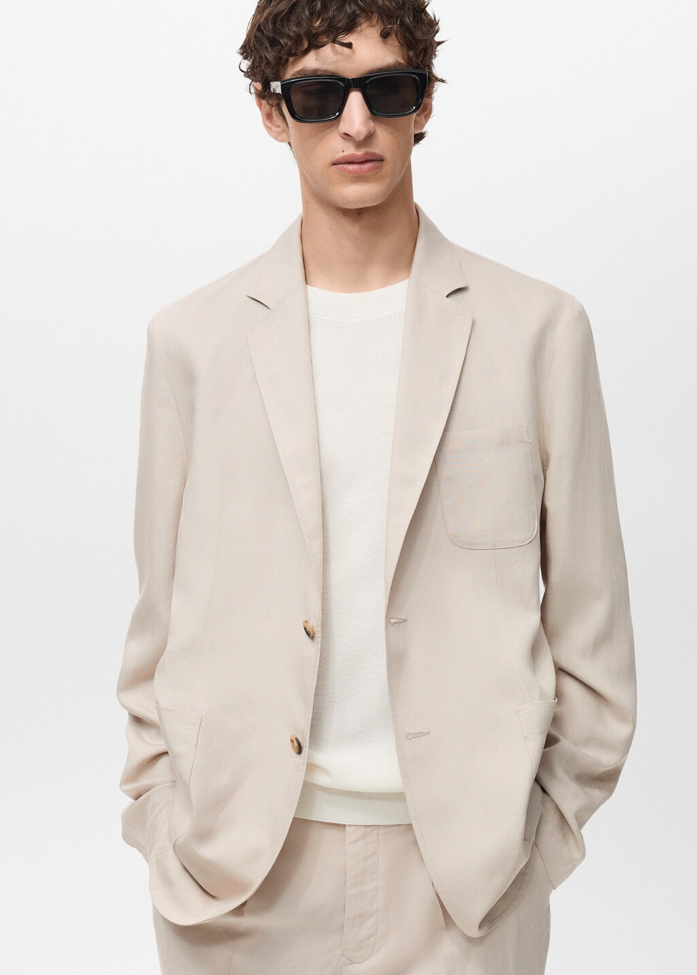 Костюмный пиджак приталенного кроя из смеси льна и лиоцелла