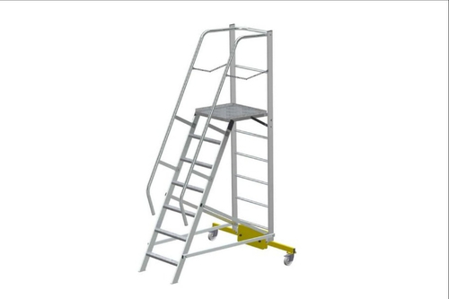 Лестница с платформой компактная MEGAL ЛСПК-1,9 (1,4)