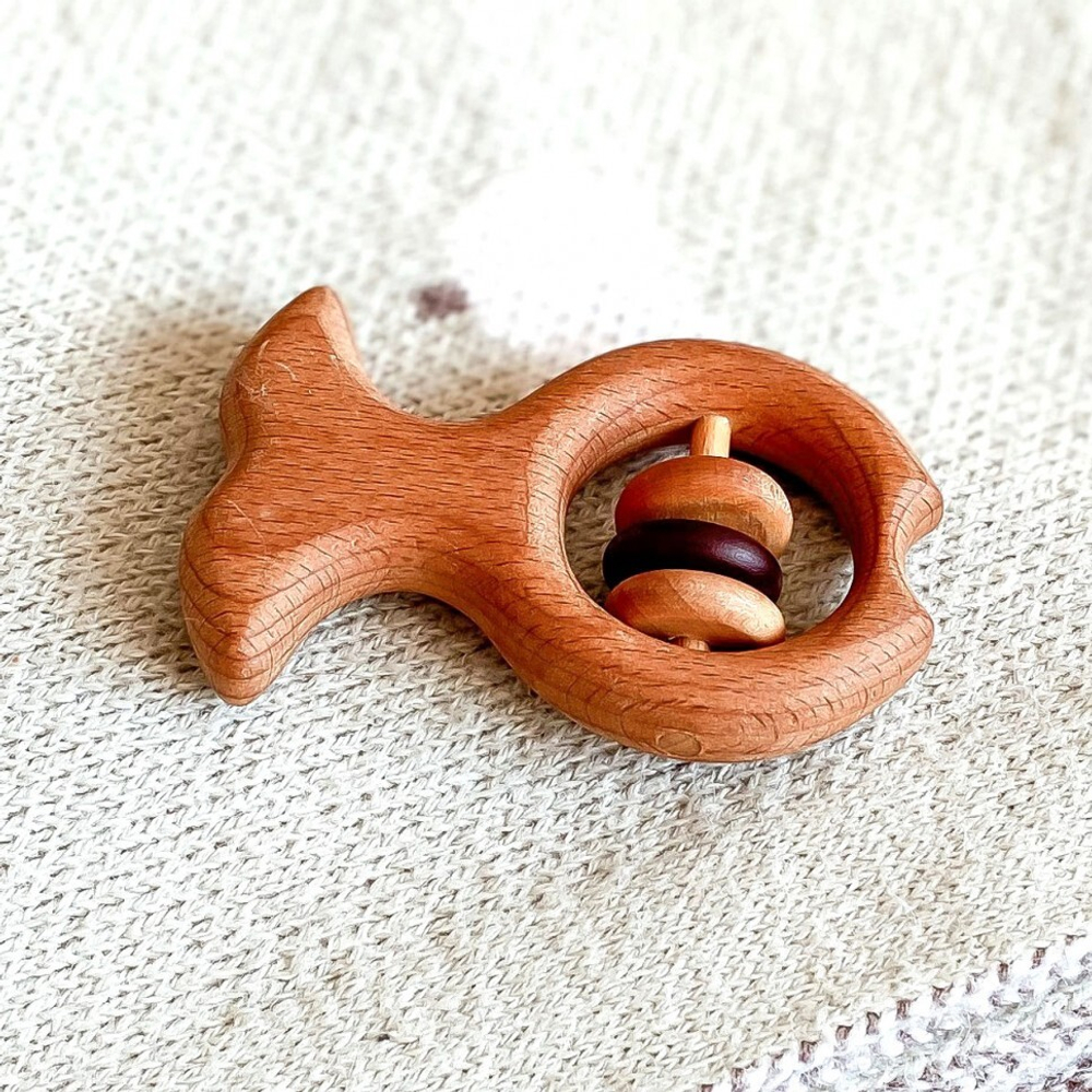 Деревянная погремушка - грызунок Рыбка Леснушки