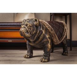 Садовая скульптура Сэр Винстон с накидкой