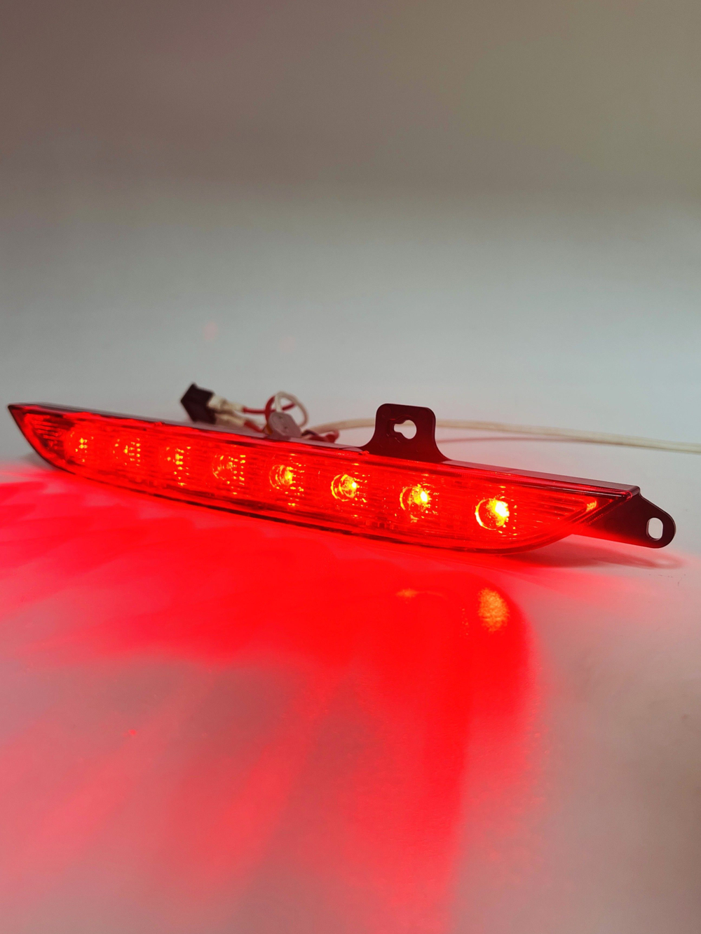 Фонарь противотуманный диодный в задний бампер для Лада Гранта лифтбек, Гранта FL лифтбек, Веста 8 диодов