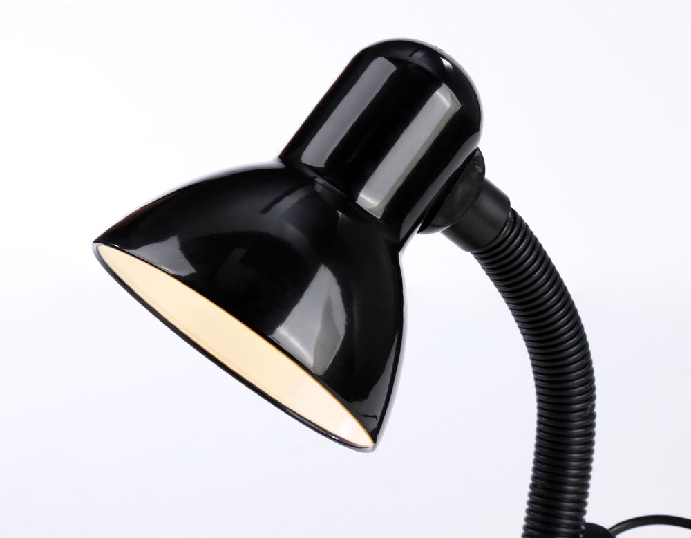 Ambrella Настольная лампа со сменной лампой E27 с прищепкой Desk DE7710