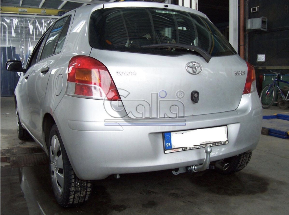 Фаркоп оцинкованный Galia T057A для Toyota Yaris 2005-2014(паспорт и сертификат в комплекте)(без электрики)