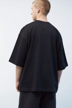 Огромная футболка из черного хлопка