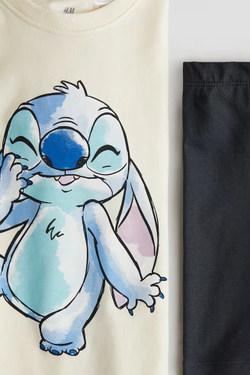 H&M Комплект из футболки и шорт, светло-желтый