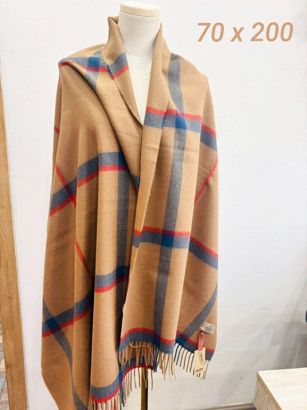 Тканные палантины из 100% пуха яка.