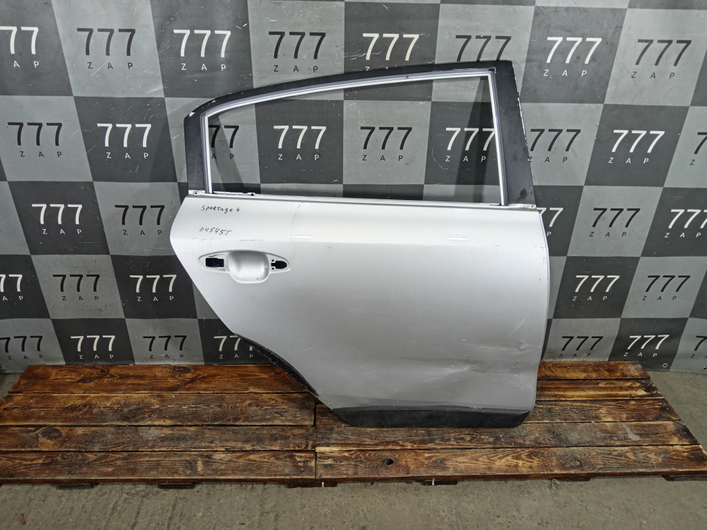 Дверь задняя правая Kia Rio 4 X-Line 17-нв Б/У Оригинал 77004H0500