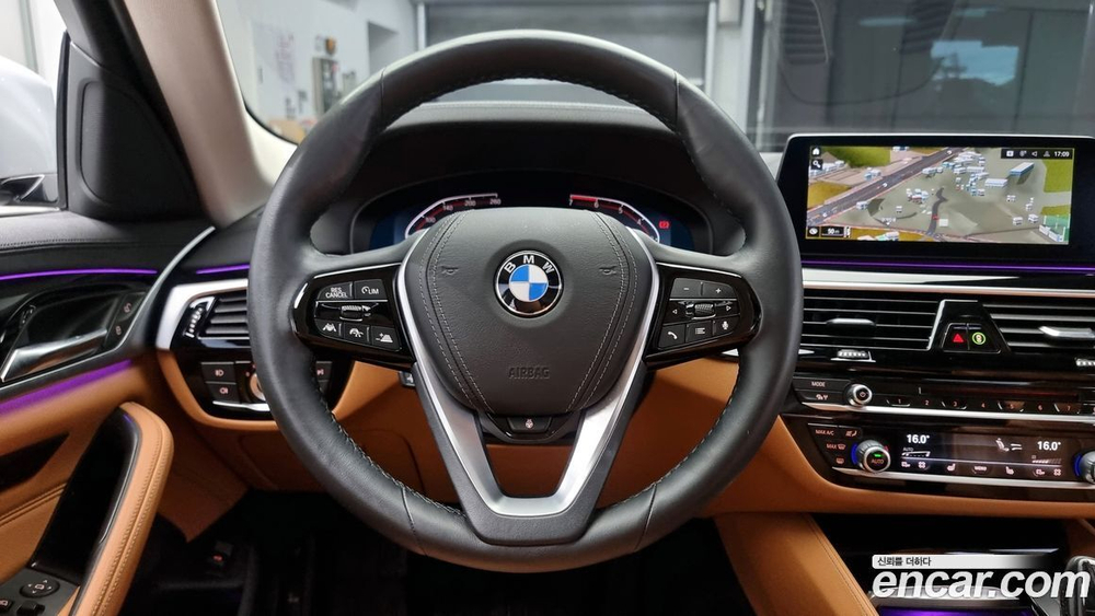 BMW 5 Series (G30) 520i Luxury (04.2020)