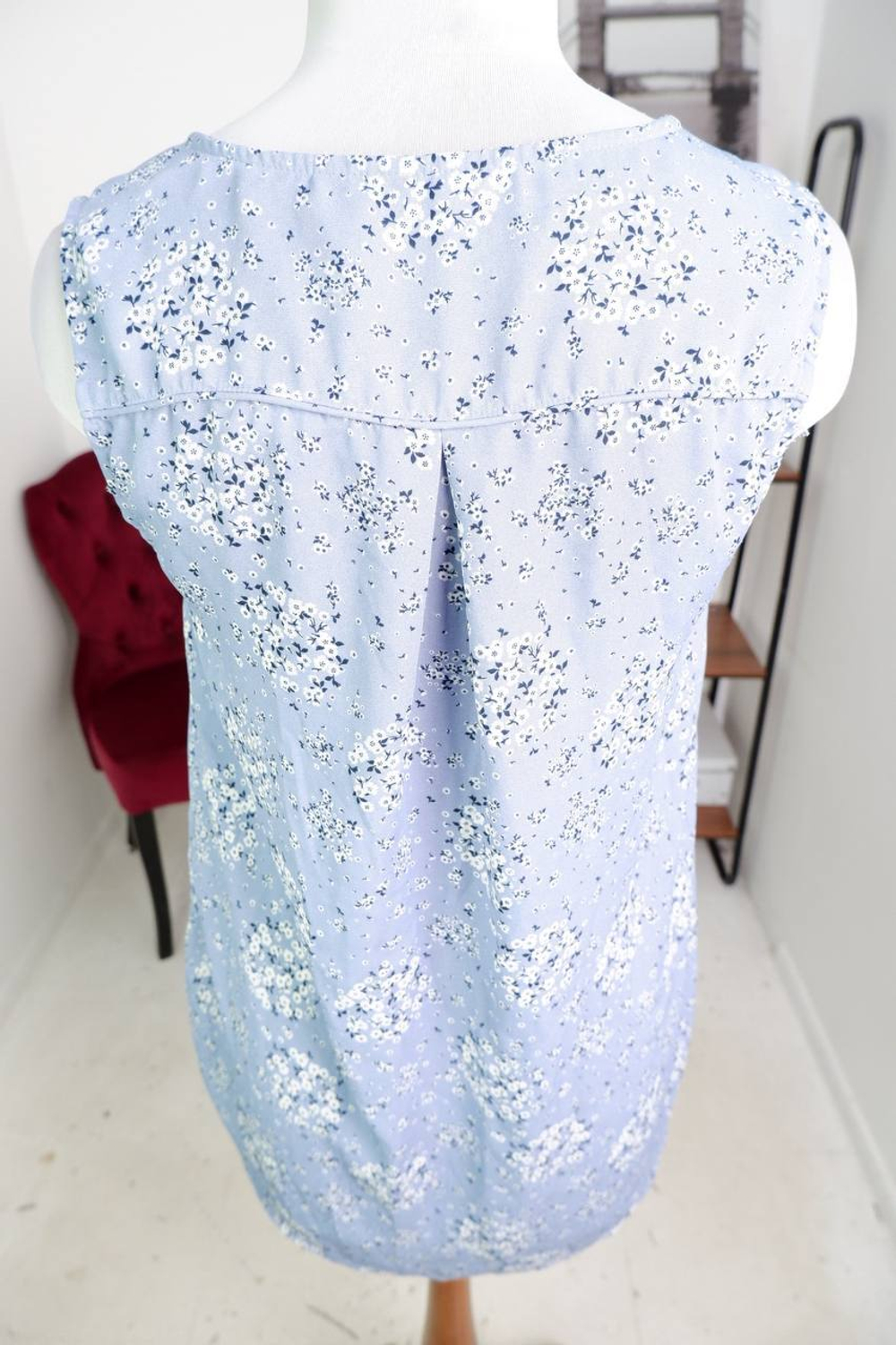 Блузка Kiabi приятной расцветки, маркировка М, визуально на 44/46 размер