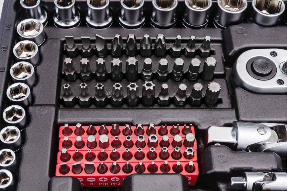 Набор инструмента RF-38841 1/2"&1/4"&3/8"DR с 6-гранными головками 216пр. ROCKFORCE