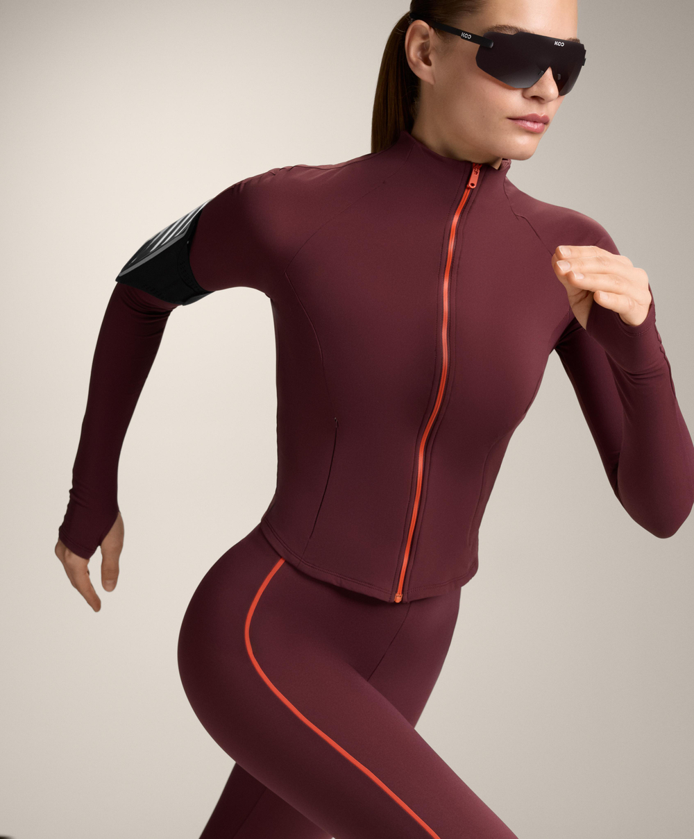 Oysho Легкая и теплая высокотехнологичная куртка, гранатовый