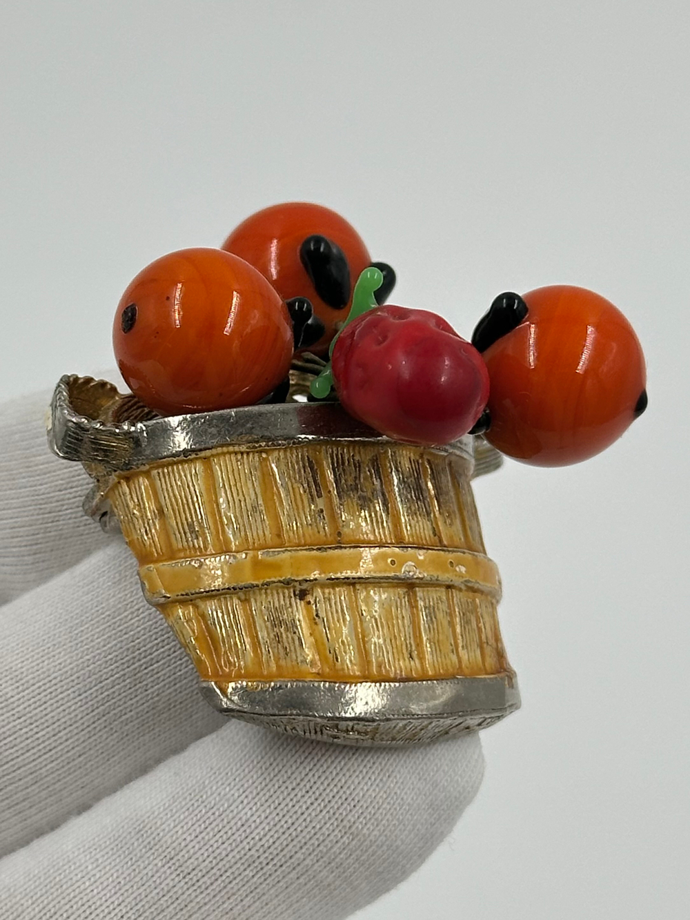 Брошь Фрукты HAR