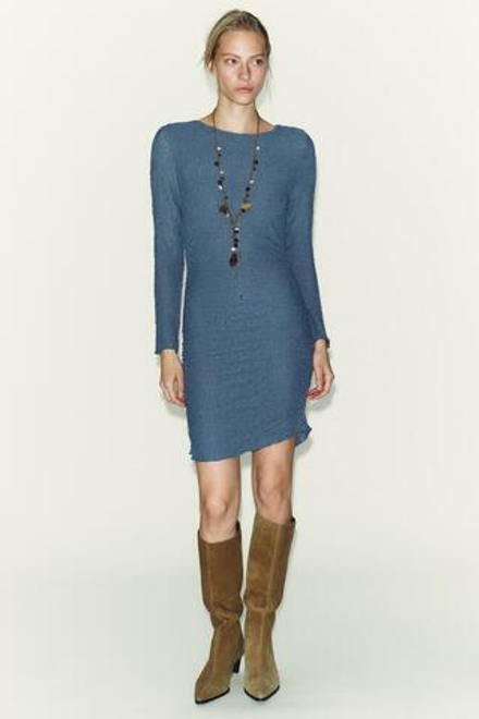 ZARA МИНИ-ПЛАТЬЕ СО СБОРКАМИ И ФАКТУРНОЙ ТКАНИ, СТАЛЬНОЙ СИНИЙ