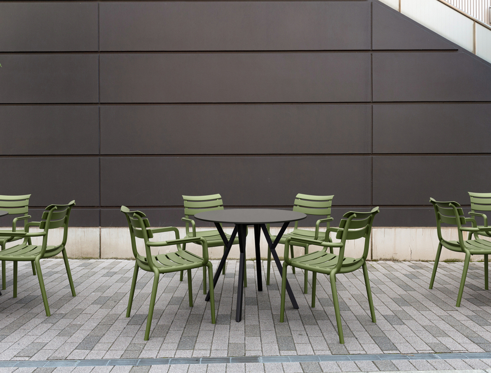 Стол пластиковый Siesta Contract Max Table Ø90, черный