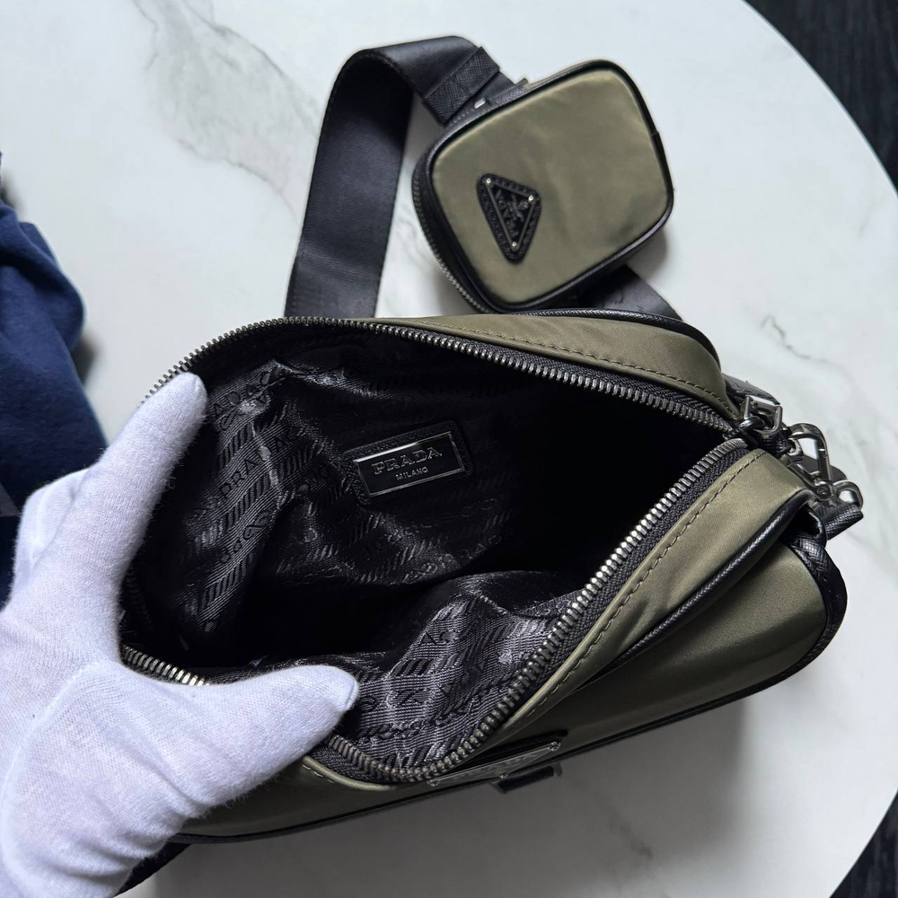 Сумка-мессенджер Prada