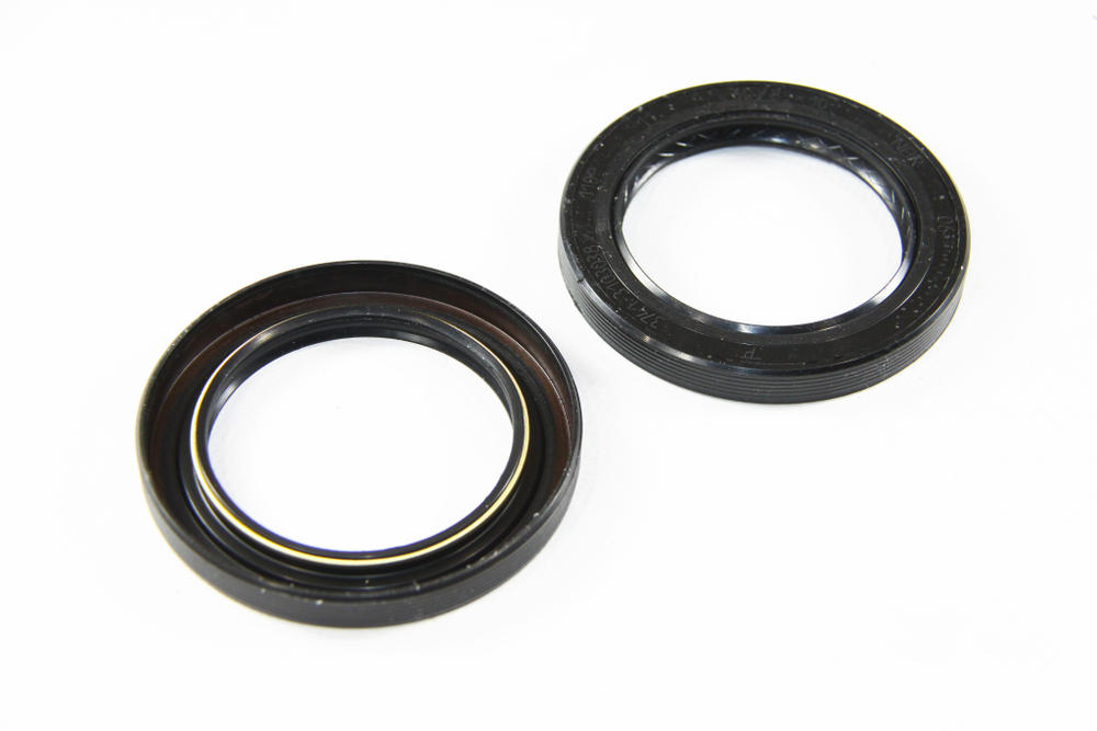 Сальник 60х85х10 а/м УАЗ-3163,3741,ПАТРИОТ ступицы (чёрный с пружиной/NBR) Резинотехника г. Балаково ( ОЕ 3741-3103038 )