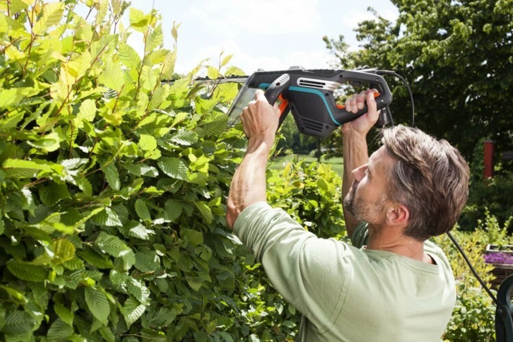 Ножницы-кусторез электрические GARDENA 09835-20.000.00 для живой изгороди powercut 700/65