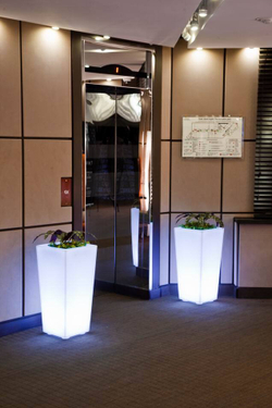 Светящиеся кашпо "Конус" 73,5см квадратной формы