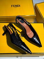Босоножки Fendi