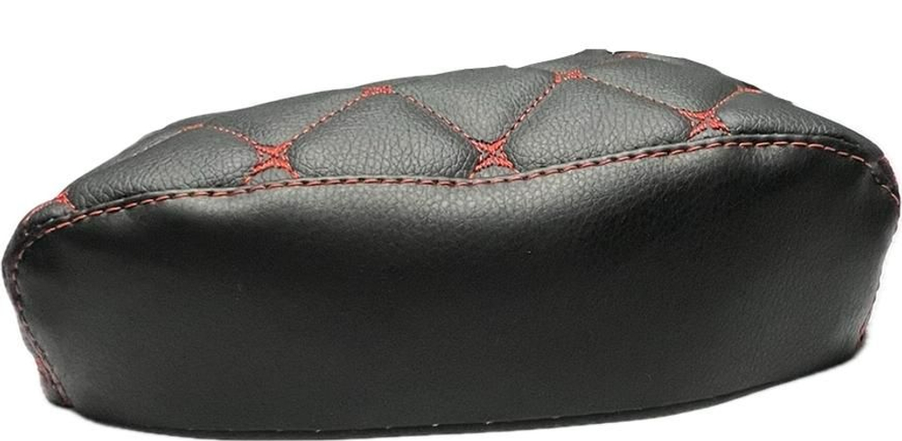 Чехол на штатный подлокотник Лада Приора (красная нить Бабочка)