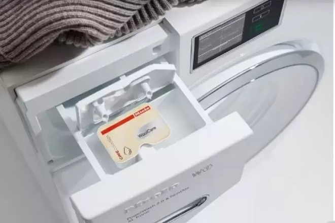 Стирально-сушильная машина Miele WTD160WCS