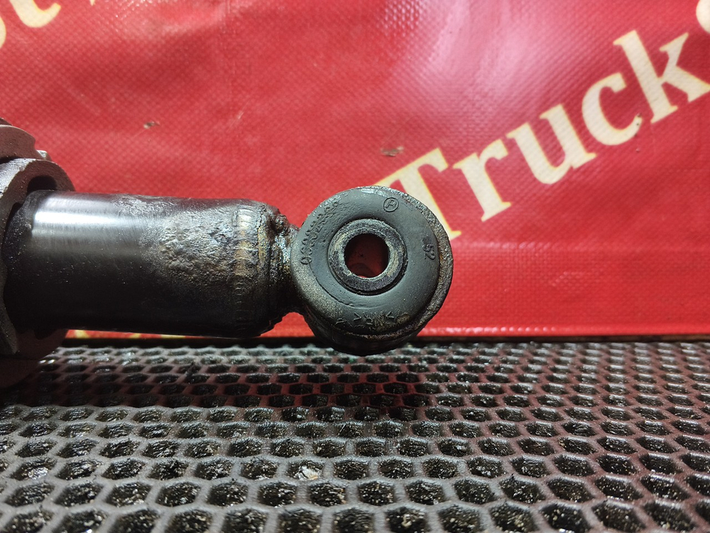 Амортизатор кабины задний 2020г