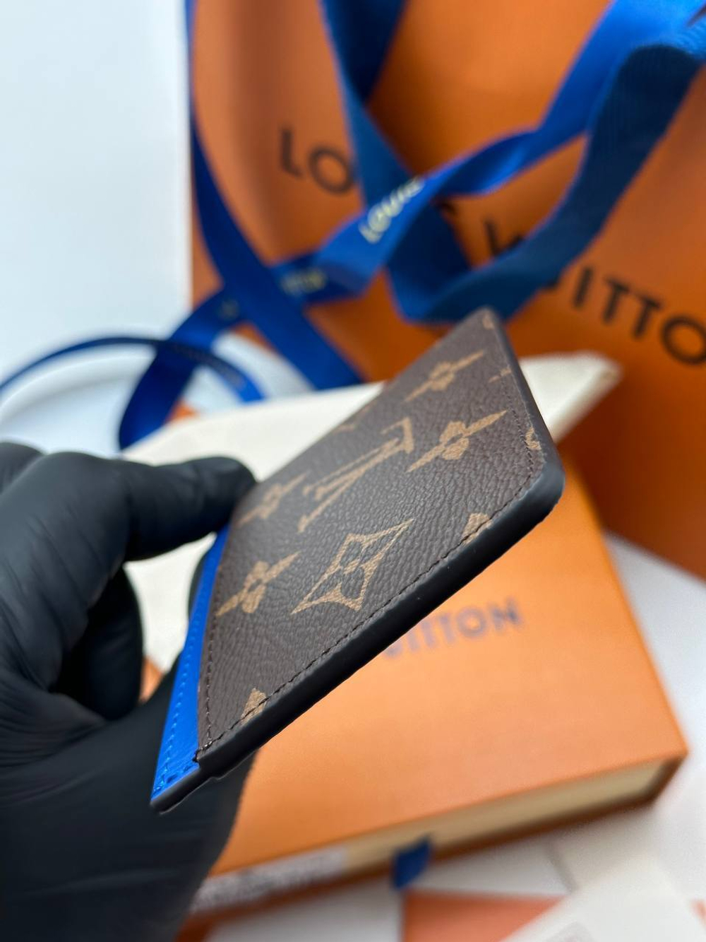 Визитница Louis Vuitton