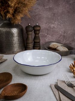 Салатник 23 см, кант синий