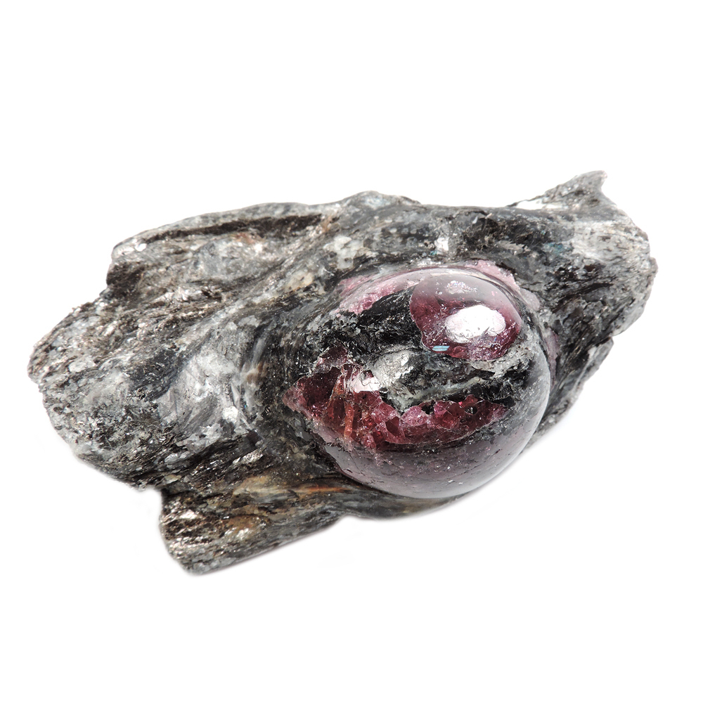 Гранат альмандин в породе(полировка) асс.