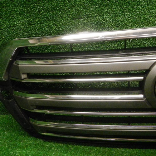 Решетка радиатора Toyota Land Cruiser 200 (2015-2021)