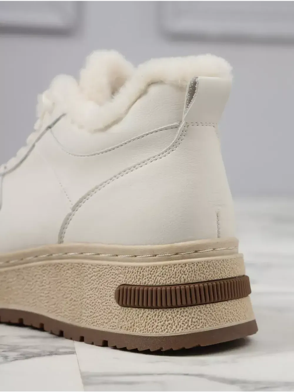 Кроссовки зимние