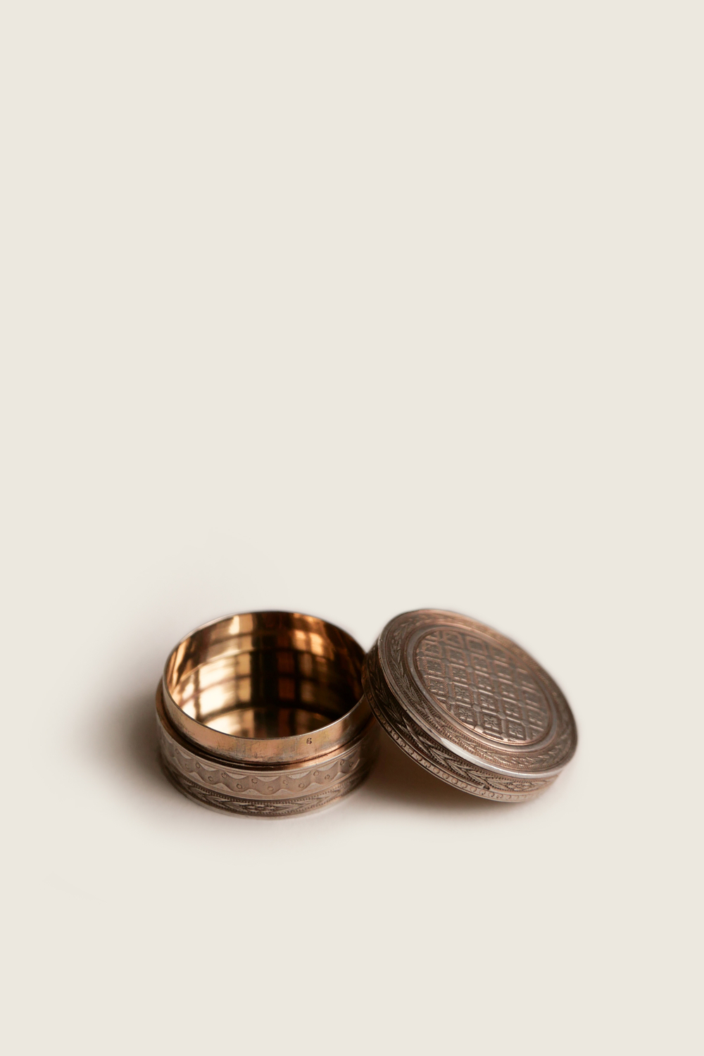 Антикварный Серебряный Футляр для Таблеток