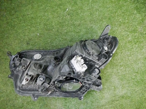 Фара правая Toyota RAV4 4 CA40 (2015-2019) LED