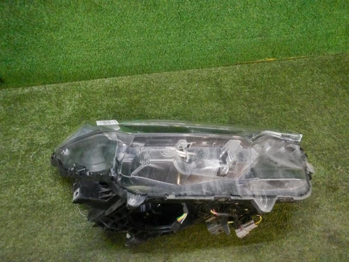 Фара правая Toyota RAV4 4 CA40 (2015-2019) LED