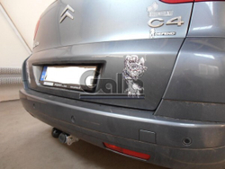 Фаркоп оцинкованный Galia C051A для Citroen C4 Picasso 2006-2013, Citroen C4 Grand Picasso 2006-2013, Peugeot 5008 2009-2017(паспорт и сертификат в комплекте)(без электрики)