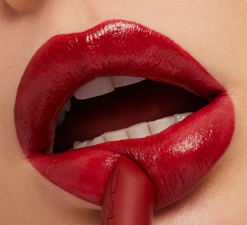 MAC Cosmetics MACximal Sleek Satin Lipstick - Кремовая помада увлажняющая оттенок Dubonnet, 3 g