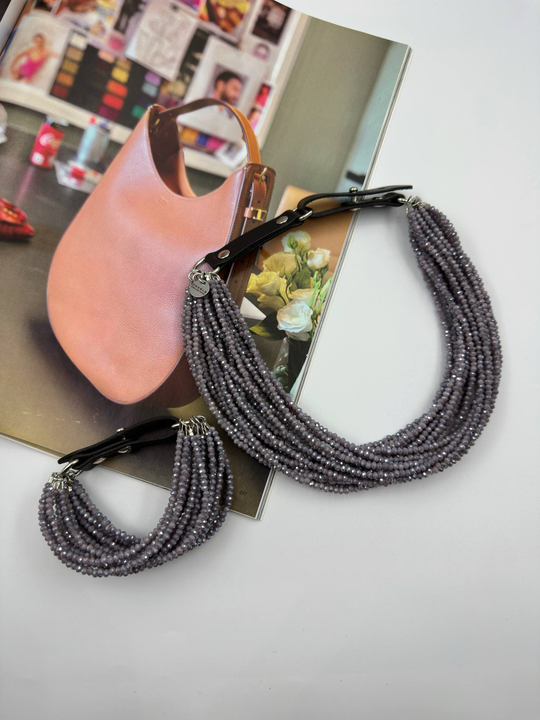 Колье "Венеция, оттенок сиренево-серый, венец.стекло, натур.кожа