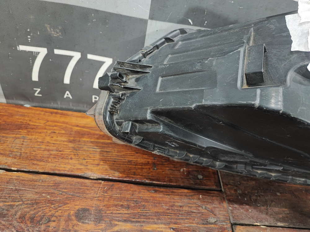 Фара правая Skoda Octavia 3 (A7) 13-17 Б/У Оригинал 5E1941016