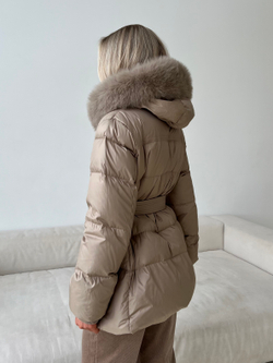 Пуховик Fresh миди с поясом песочный