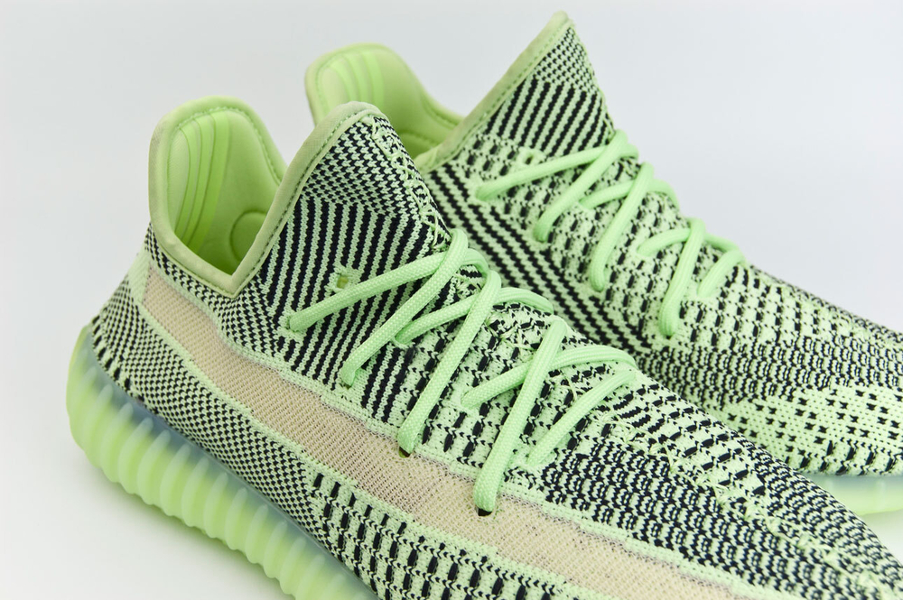 Кроссовки Adidas Yeezy 350 boost v2 Yeezreel Wmns