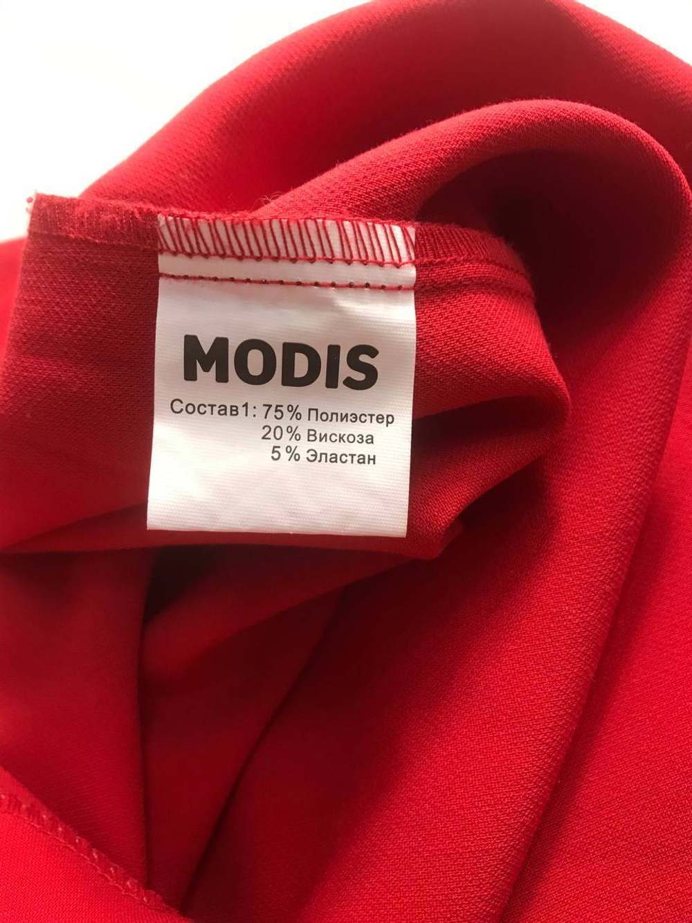 Платье Modis прямого кроя, маркировка М, визуально 46 размер