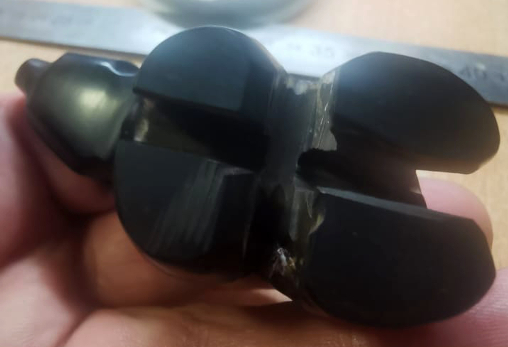 Медведь гагат